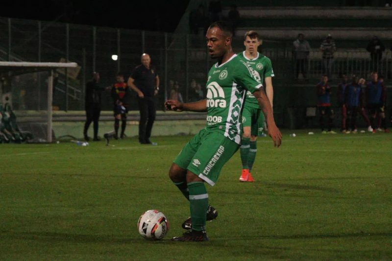 Claudinho, meia da Chapecoense – Foto: Tiago Meneghini/ACF/ND