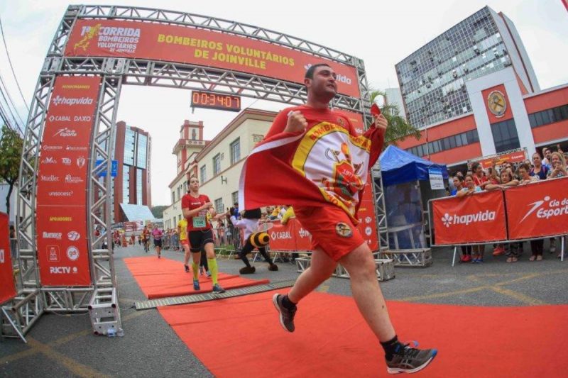 Ser&atilde;o entregues trof&eacute;us para os primeiros cinco colocados geral nas dist&acirc;ncias de 5km e 10km e para os tr&ecirc;s primeiros colocados, em ambas as dist&acirc;ncias, para cada categoria – Foto: Carlos Jr/Divulga&ccedil;&atilde;o