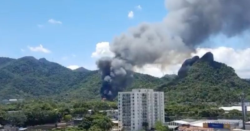 Vídeo: mais um incêndio de grande proporção em Palmas - Rede Jovem