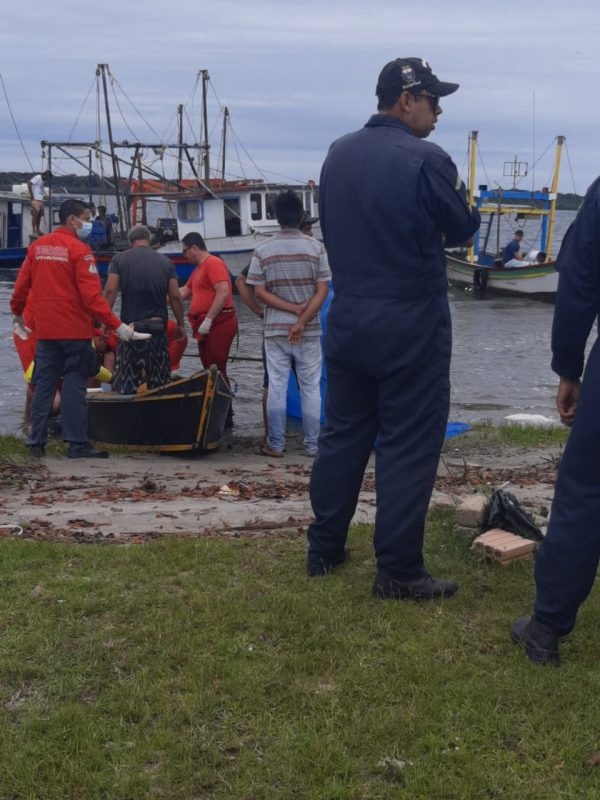 Corpo do pescador foi encontrado perto do meio-dia desta sexta-feira (25. – Foto: Bombeiros Volunt&aacute;rios de Barra do Sul/Divulga&ccedil;&atilde;o/ND