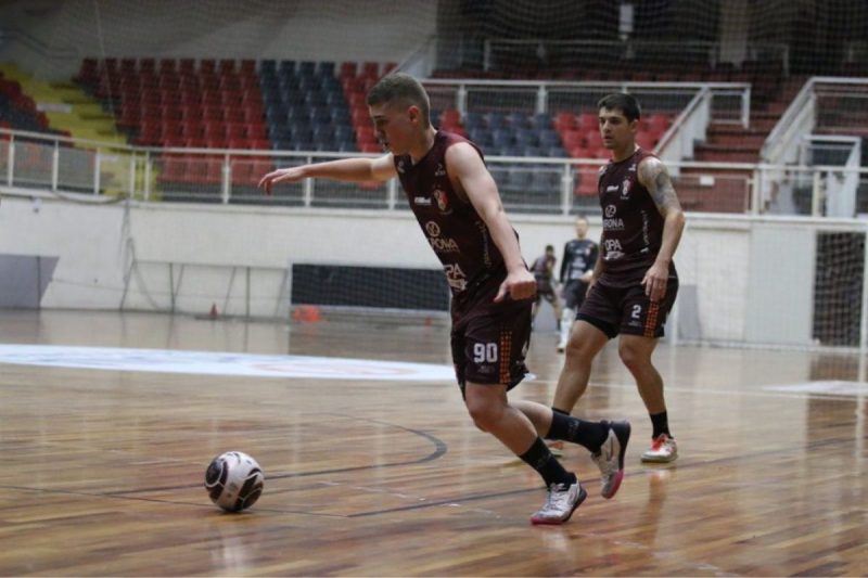 JEC Futsal fecha fase classificat&oacute;ria contra o S&atilde;o Francisco, no Centreventos Cau Hansen – Foto: Juliano Schmidt/JEC Futsal/Divulga&ccedil;&atilde;o/ND