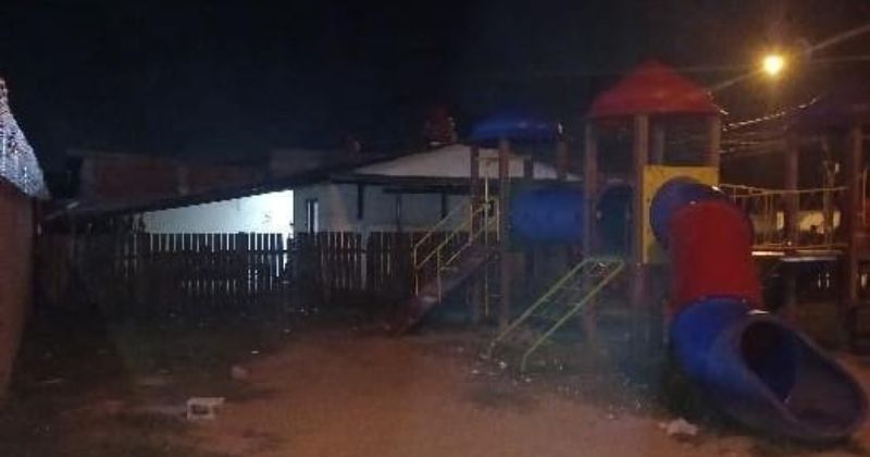 The girls were playing in the playground when a man approached and “shaked his hand” - Photo: Military police / Reproduction / ND