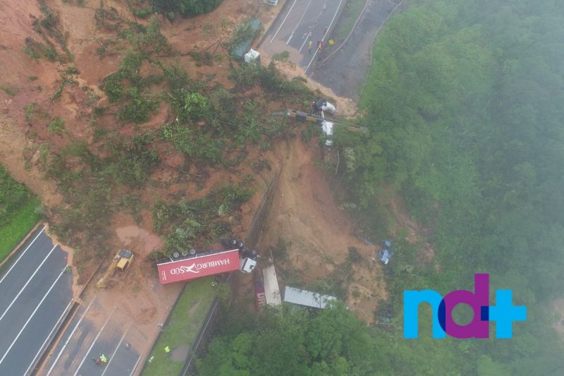 Imagens &aacute;reas mostram dimens&atilde;o do deslizamento na BR-376, em Guaratuba – Foto: Marcelo Thomazelli/NDTV