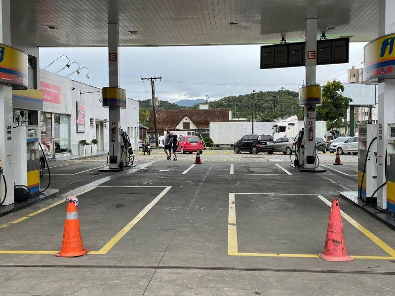 postos de combustíveis em joinville