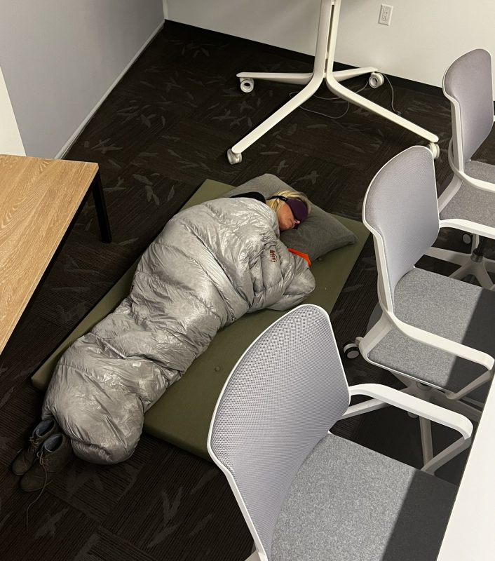 A “bela adormecida” na foto &eacute; Esther Crawford, diretora de produto do Twitter e l&iacute;der do time que desenvolve a nova fun&ccedil;&atilde;o – Foto: Twitter/Divulga&ccedil;&atilde;o/ND