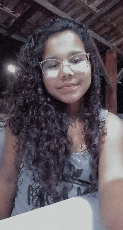 Adolescente saiu para ir &agrave; escola e n&atilde;o retornou para casa – Foto: Divulga&ccedil;&atilde;o/Redes Sociais