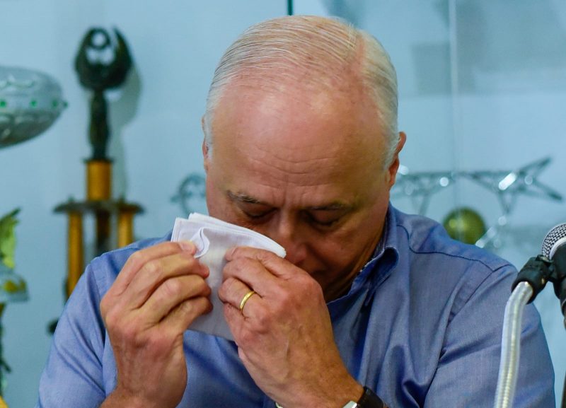 Paulo Prisco Para&iacute;so vai &agrave;s l&aacute;grimas na conversa com jornalistas. Momentos de emo&ccedil;&atilde;o.&nbsp; – Foto: Mafalda Press/ND