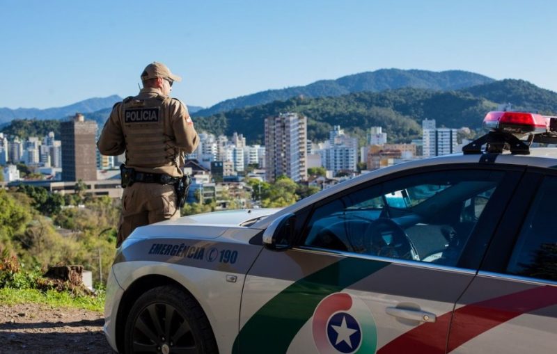 Envolvido disse que encontrou o aparelho, mas dona rebateu – Foto: Giovanni Silva/Divulga&ccedil;&atilde;o/PMSC/ND