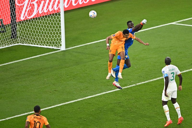 Gakpo marca o primeiro gol da Holanda na partida