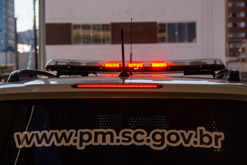 Pol&iacute;cia Militar foi acionada ap&oacute;s homem agredir a pr&oacute;pria m&atilde;e – Foto: Arquivo/Bruno Golembiewski/ND