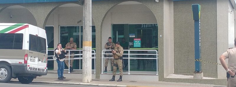 &Aacute;rea foi cercada por policiais – Foto: Internet/Divulga&ccedil;&atilde;o ND