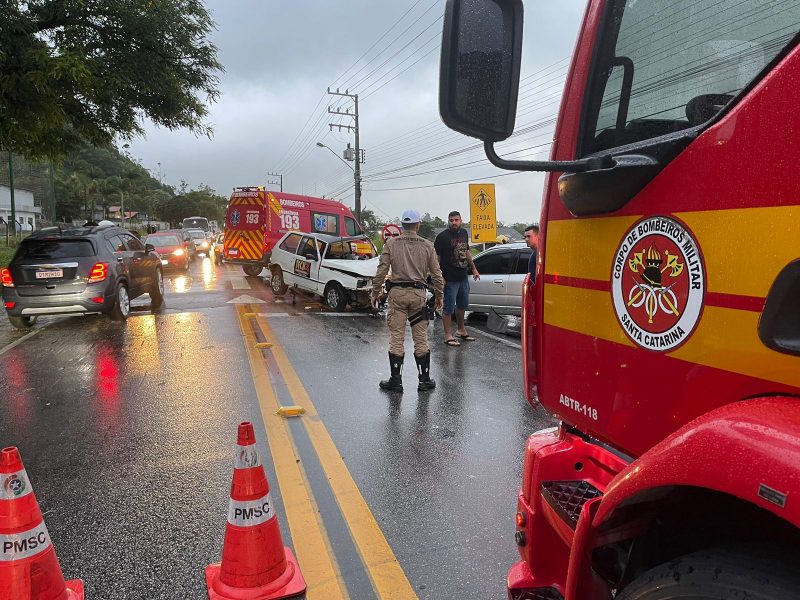 Crian&ccedil;a de 5 anos foi conduzida ao Hospital Pequeno Anjo – Foto: Corpo de Bombeiros Militar/Divulga&ccedil;&atilde;o/ND