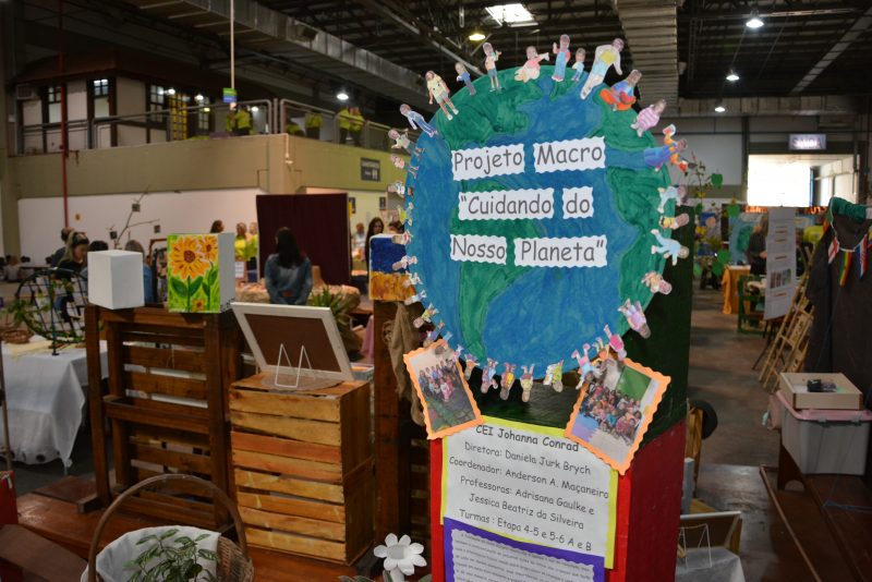 Feira com apresenta&ccedil;&atilde;o de trabalhos de alunos de escolas p&uacute;blicas ocorre no Parque Vila Germ&acirc;nica, em Blumenau – Foto: Michele Lamin/Prefeitura de Blumenau/ND