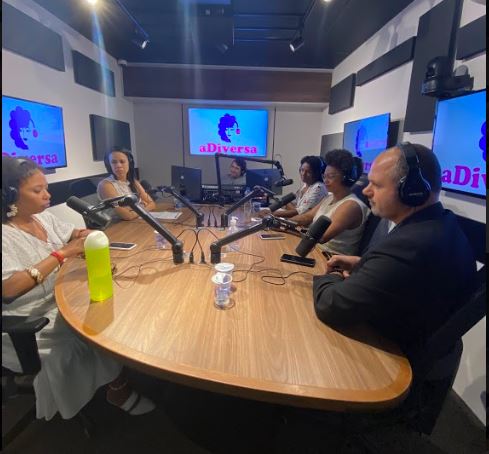 Convidados debatem as nuances que perpetuam o racismo estrutural no Brasil – Foto: Thain&aacute; Klock/ND