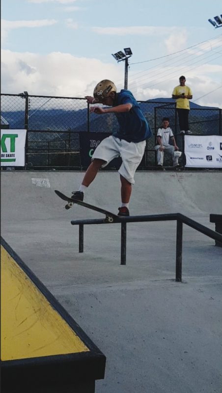 Pedro Castel ficou em primeiro na categoria Iniciante da Ta&ccedil;a SC de Skate Street – Foto: Rodrigo Castel