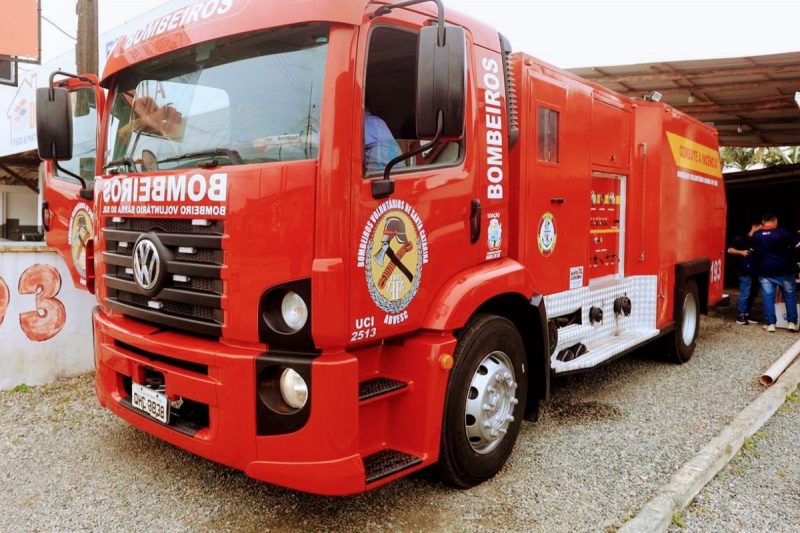 Pela proposta, bombeiros volunt&aacute;rios dever&atilde;o atuar sob comando dos militares.- Foto: Corpo de Bombeiros Volunt&aacute;rios de Barra do Sul/Arquivo/Divulga&ccedil;&atilde;o/ND