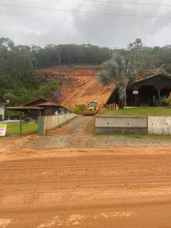 Prefeitura vai fiscalizar se a obra realizou medidas de conte&ccedil;&atilde;o – Foto: Divulga&ccedil;&atilde;o/ND