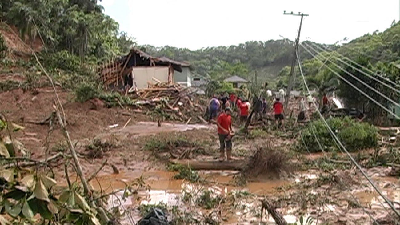 Only in Blumenau, 24 people died.  About 2,100 buildings damaged or destroyed by landslides - NDTV/ND Pictures