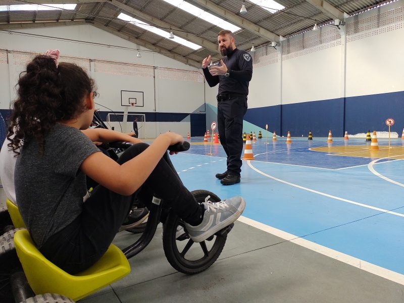 Projeto Educa&ccedil;&atilde;o no Tr&acirc;nsito da Guarda Municipal de Florian&oacute;polis – Foto: Paulo Mueller/NDTV RECORD TV (5)