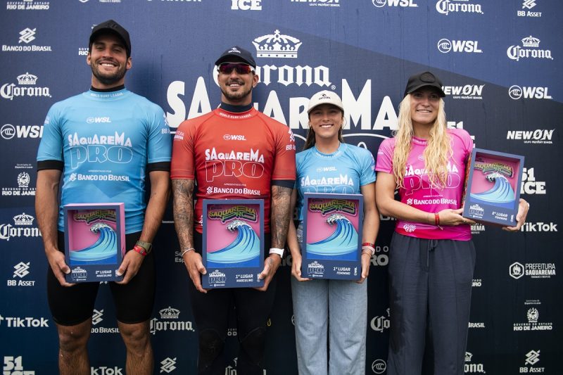 SAQUAREMA, RIO DE JANEIRO, BRAZIL – Ramzi Boukhiam, Gabriel Medina, Alyssa Spencer e Tessa Thyssen – Foto: WSL / Thiago Diz