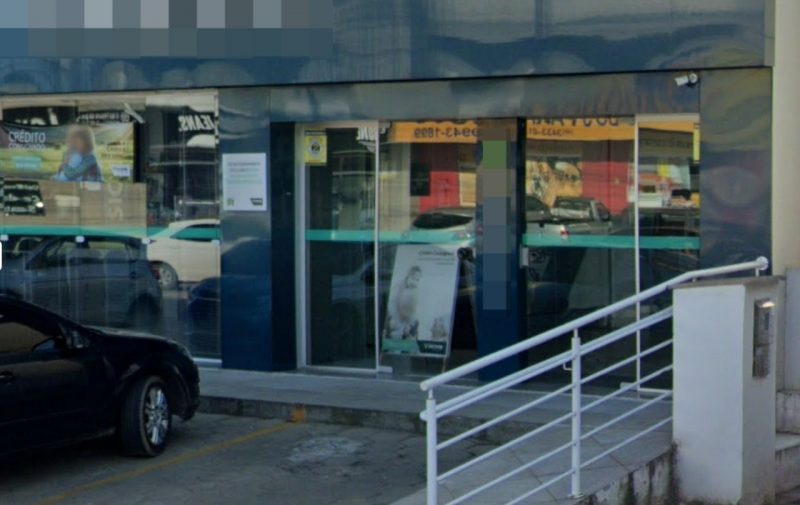 Empres&aacute;ria arremessa malote de dinheiro para dentro de banco e se livra de assalto em Crici&uacute;ma – Foto: Google Maps/Divulga&ccedil;&atilde;o/ND