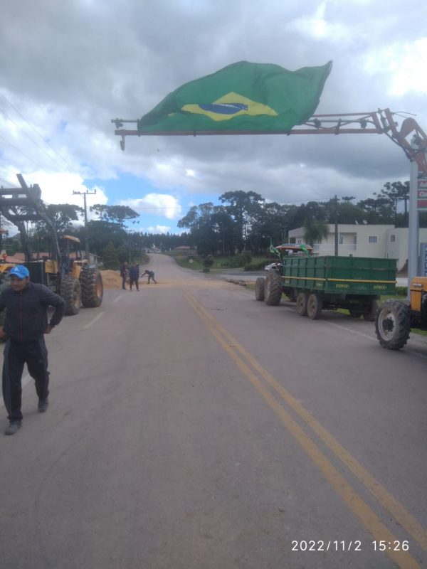 SC-477, na localidade da Moema, em Itai&oacute;polis, tamb&eacute;m n&atilde;o h&aacute; mais bloqueio – Foto: PMRv/Divulga&ccedil;&atilde;o/ND