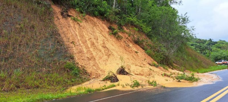 Novos deslizamentos atingem bairros em Gaspar – Foto: Divulga&ccedil;&atilde;o/Prefeitura de Gapar