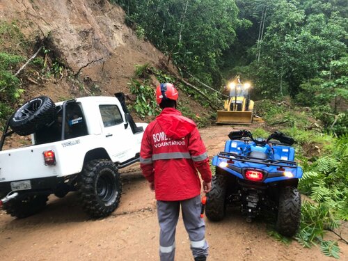 Homem ilhado precisa de resgate – Foto: Corpo de Bombeiros/Divulga&ccedil;&atilde;o