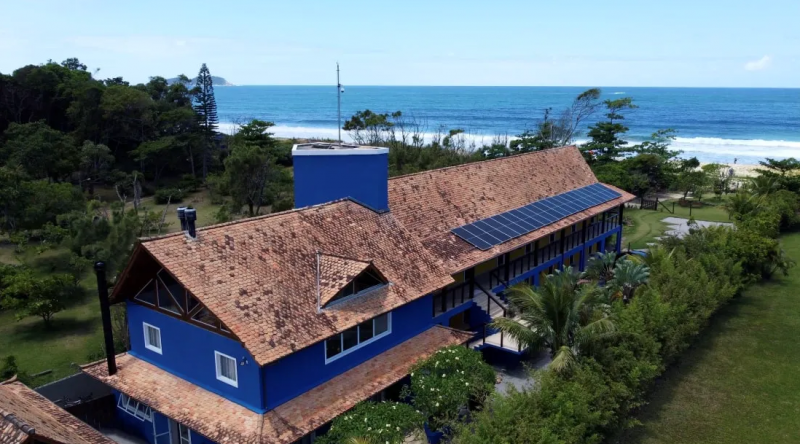 A proposta une sofistica&ccedil;&atilde;o e conforto &agrave; uma estrutura f&iacute;sica constru&iacute;da com materiais como palha, bambu, madeira e redes – Foto: Divulga&ccedil;&atilde;o