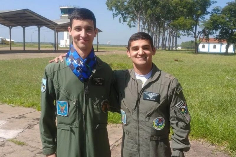 S&eacute;rgio e Rodrigo morreram em acidente com avi&atilde;o da FAB em SC – Foto: Reprodu&ccedil;&atilde;o/Internet