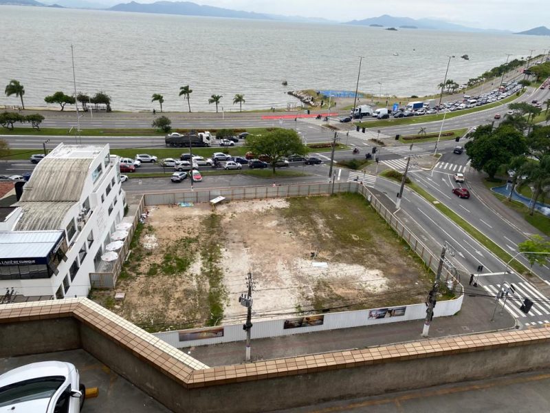 Terreno da Pra&ccedil;a Forte S&atilde;o Lu&iacute;s, na Beira-Mar Norte, em Florian&oacute;polis – Foto: Fernando Bond/Divulga&ccedil;&atilde;o/ND