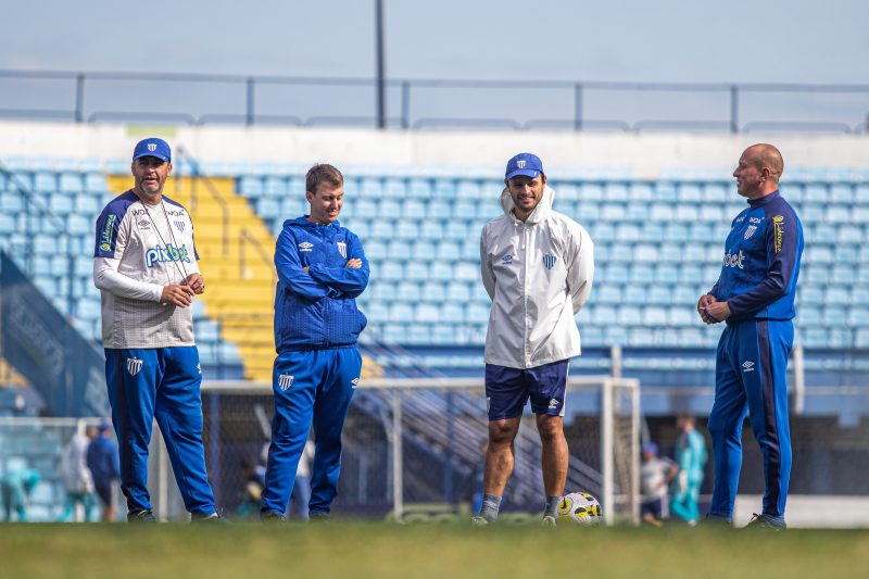 Avaí pode rebaixar o Ceará nesta rodada