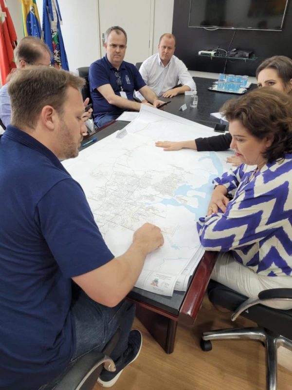 Encontro foi na sede da Prefeitura de Joinville. – Foto: Divulga&ccedil;&atilde;o