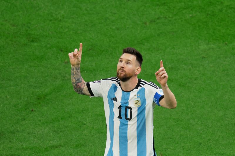 Argentina x França: Com pênalti polêmico, Messi faz história com gol pela  Argentina