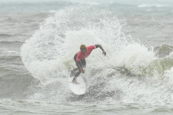 Jos&eacute; Francisco &eacute; o vice-l&iacute;der do ranking Catarinense de Surf e est&aacute; na disputa pelo t&iacute;tulo – Foto: m&aacute;rcio david/FECASURF