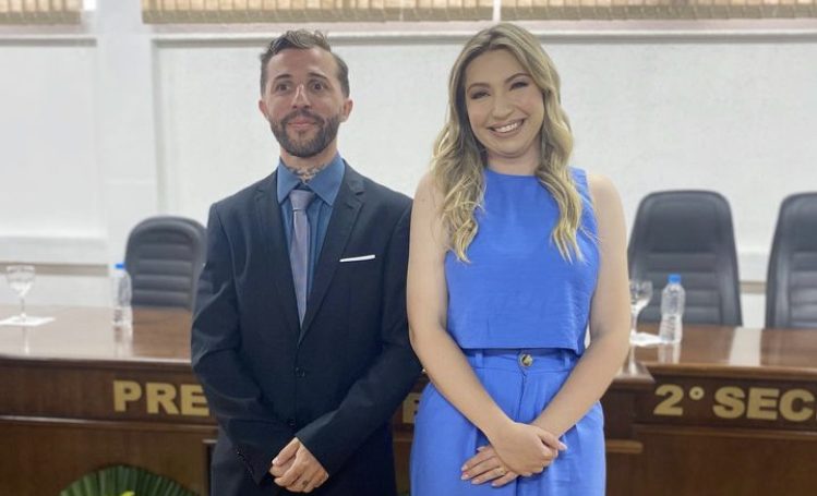 Juliana era vereadora, advogada e professora universit&aacute;ria e agora primeira prefeita de Canoinhas. – Foto: Divulga&ccedil;&atilde;o/Internet