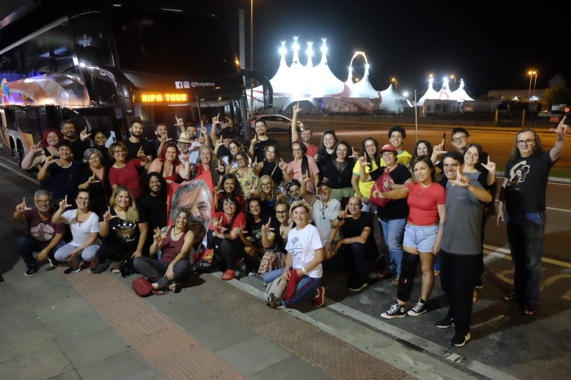 A Caravana da Vereadora Carla Ayres (PT) &mdash; Foto: S&eacute;rgio Vignes/Reprodu&ccedil;&atilde;o/ND