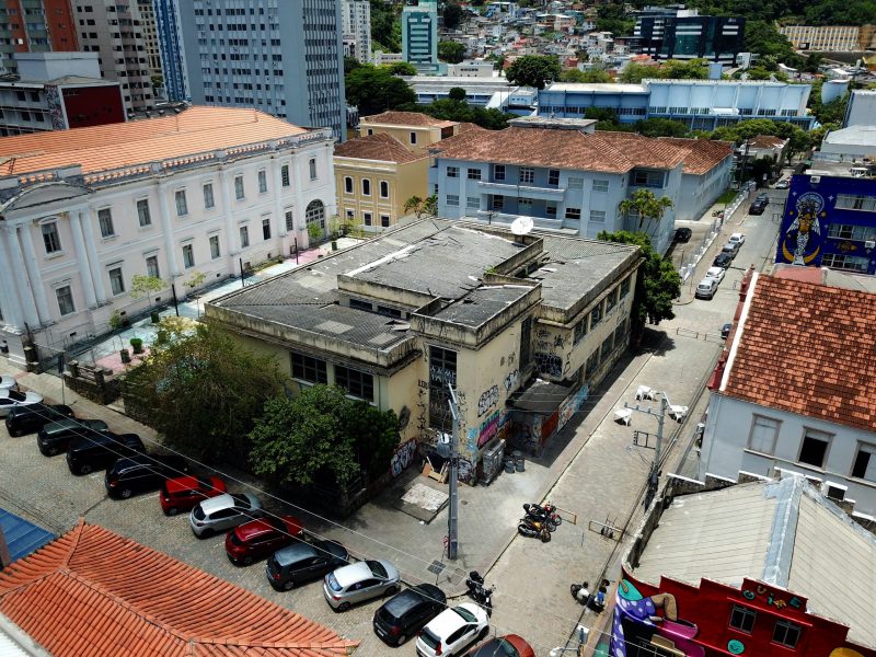 Im&oacute;vel est&aacute; sem utiliza&ccedil;&atilde;o h&aacute; 14 anos e agora vai virar um centro de inova&ccedil;&atilde;o, idealizado pela Prefeitura de Florian&oacute;polis&nbsp; – Foto: Matheus Vargas/Divulga&ccedil;&atilde;o/ND