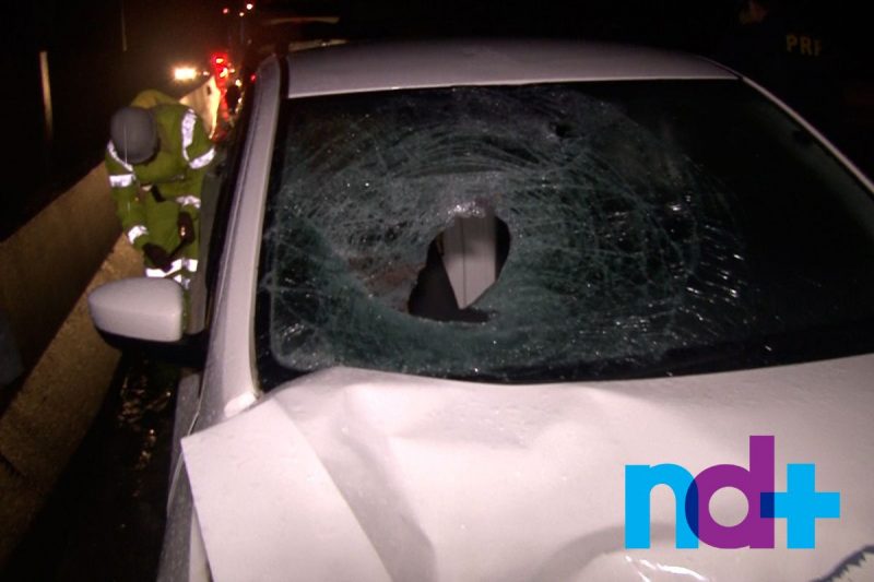 Homem foi atropelado por carro na BR-101, em Joinville – Foto: Ricardo Alves/NDTV