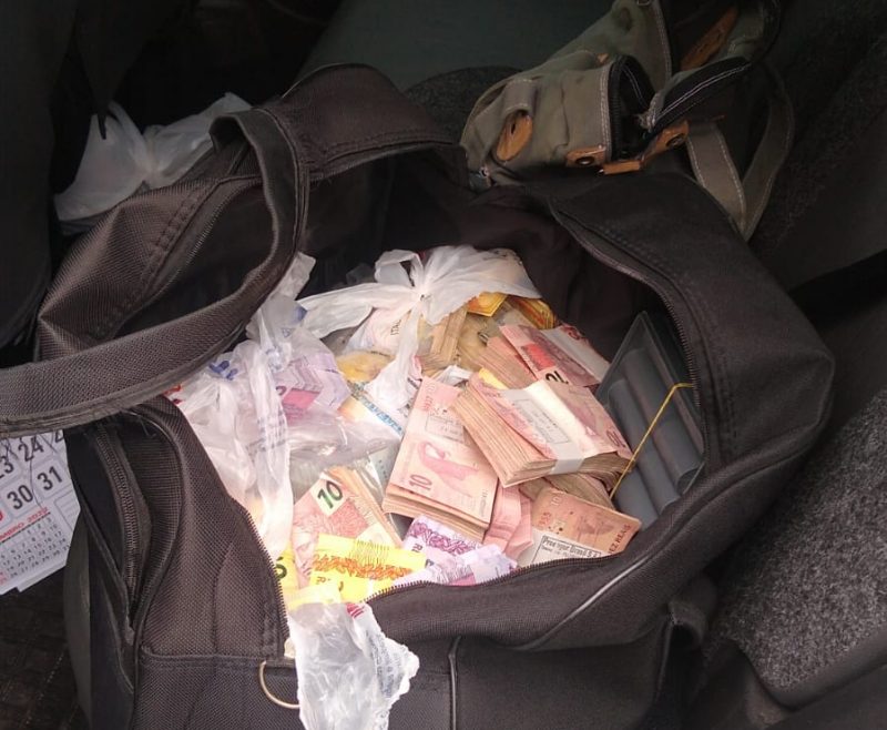 Assaltos a banco em SC: suspeitos de assalto a mão armada em banco de Doutor Pedrinho foram presos – Foto: Divulgação/Polícia Militar