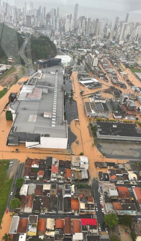 Regi&atilde;o do Balne&aacute;rio Shopping, em Balne&aacute;rio Cambori&uacute; – Foto: Reprodu&ccedil;&atilde;o/ND