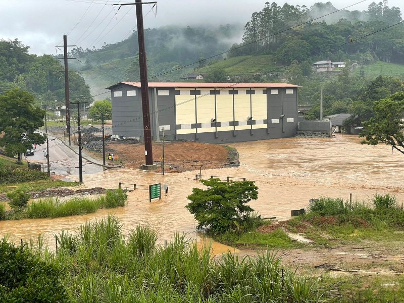 SC continua sob alerta para ocorr&ecirc;ncias associadas a temporais nesta segunda – Foto: Redes Sociais/Divulga&ccedil;&atilde;o/ND