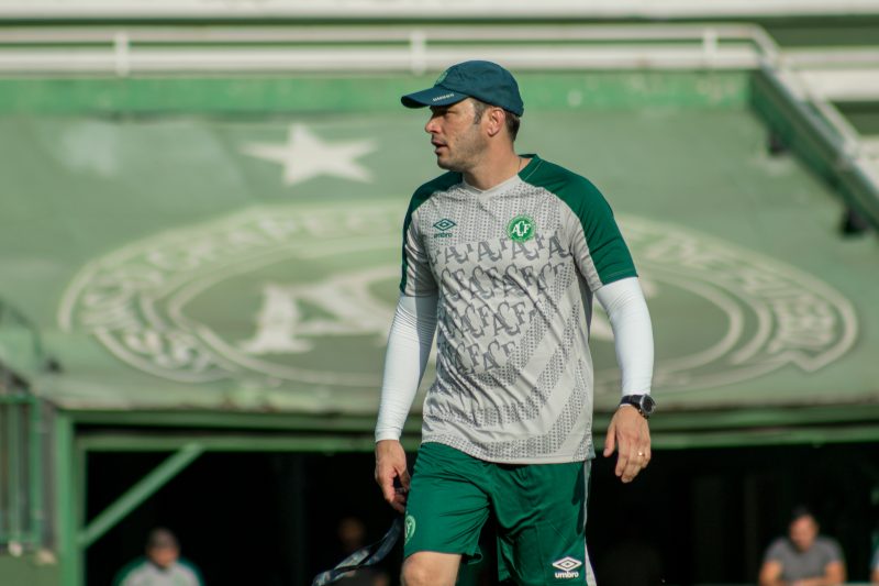 Bruno Pivetti, t&eacute;cnico da Chapecoense – Foto: Tiago Meneghini/ACF/ND