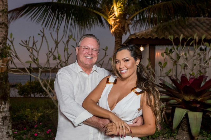 Karinah ao lado do marido milionário Diether Werninghaus