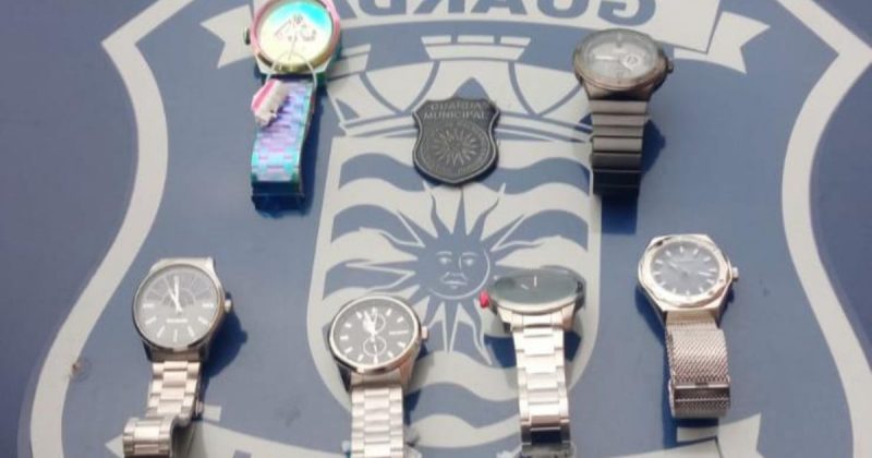 Rel&oacute;gios furtados somavam R$ 4 mil – Foto: GMBC/Divulga&ccedil;&atilde;o