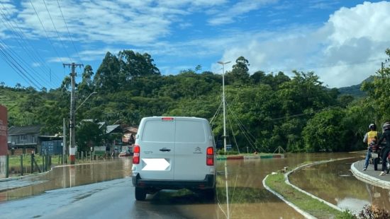 FOTOS: Camboriú é novamente castigada pelas chuvas