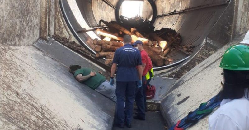 Homem caiu em maquin&aacute;rio de f&aacute;brica – Foto: CBMSC/Divulga&ccedil;&atilde;o/ND