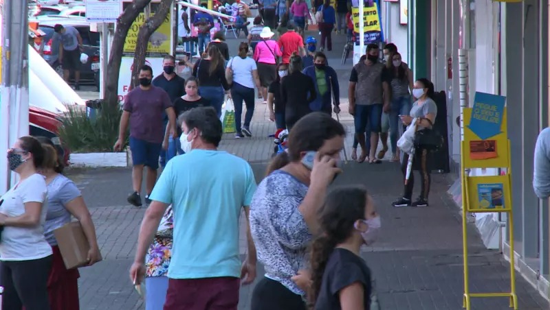 Movimento aumento no com&eacute;rcio no per&iacute;odo de fim de ano – Foto: Arquivo/NDTV/ND