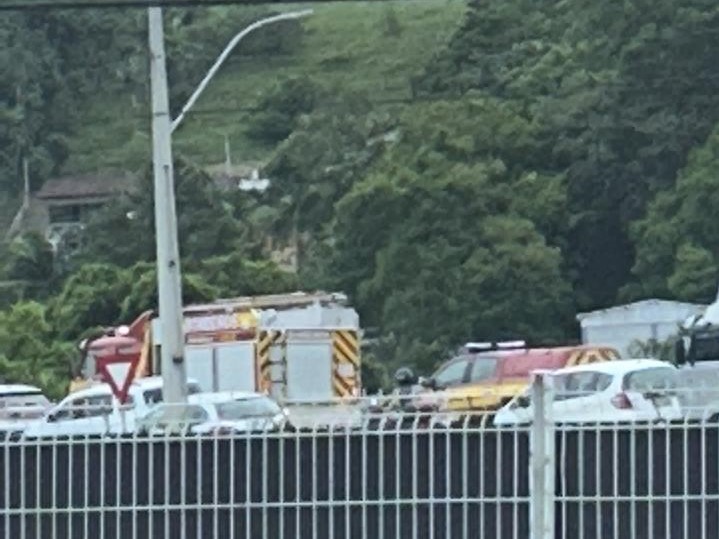 Corpo em avan&ccedil;ado estado de decomposi&ccedil;&atilde;o foi encontrado no rio em Blumenau – Foto: Divulga&ccedil;&atilde;o/ND