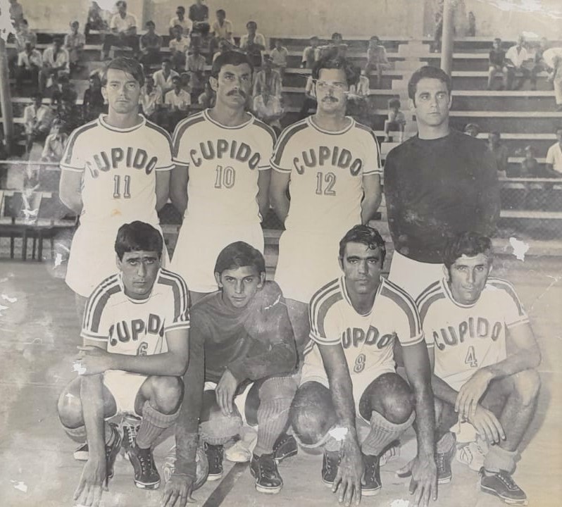 Craques para sempre do Cupido. Silvinho, Franz, Luiz Fl&aacute;vio, Beto, Tamino, J&uacute;lio Cesar, Borges e Aciolli. – Foto: Arquivo ND/divulga&ccedil;&atilde;o